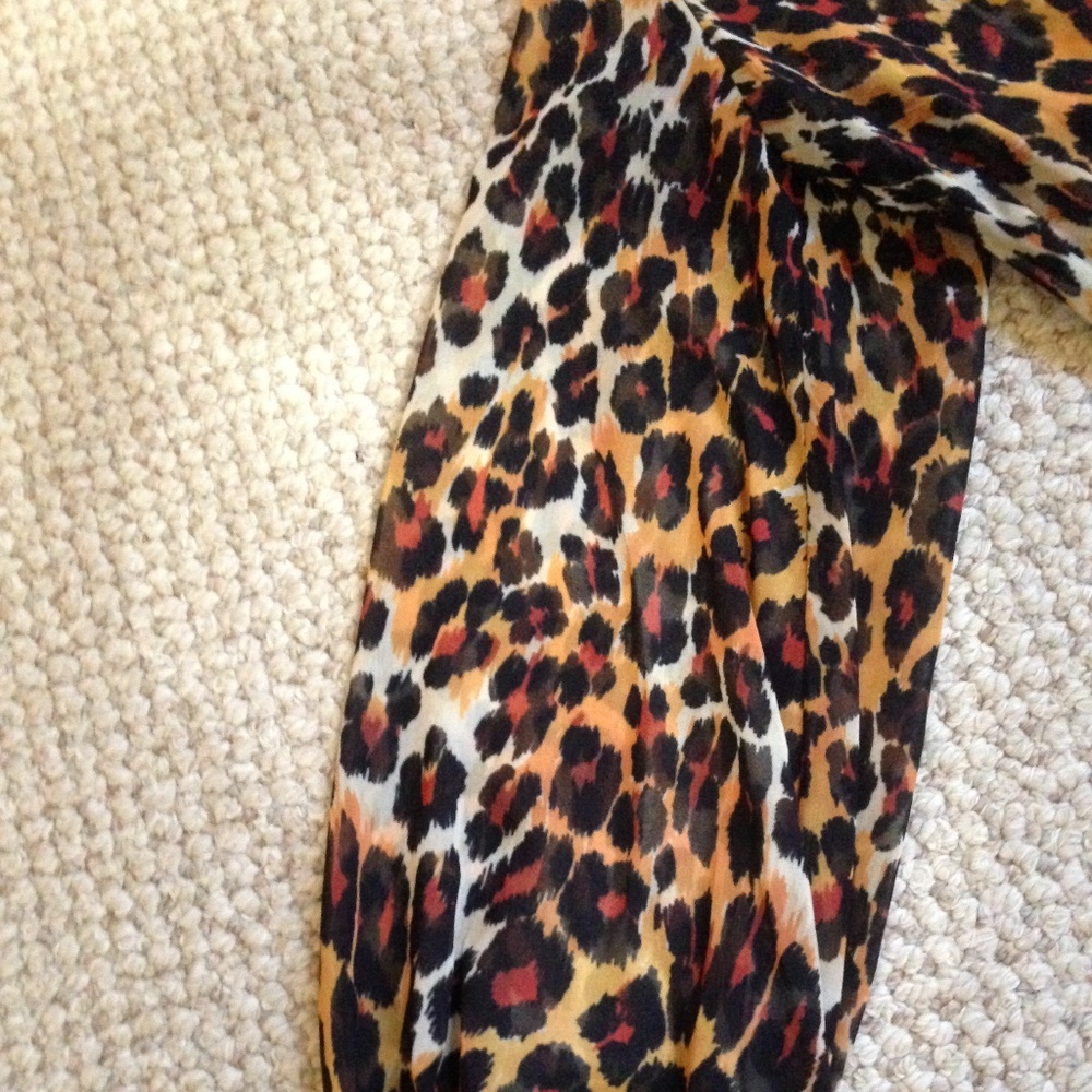 TOPSHOP- Leopard Ruffle Blouse-  Like New - Picture 3 of 3